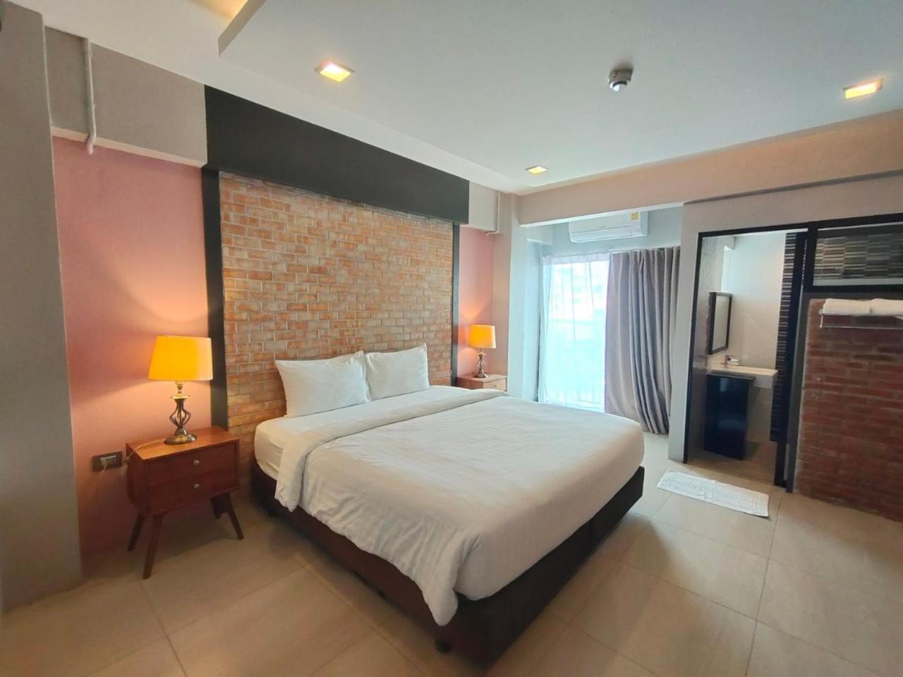 Qoo Hotel Buriram Exterior photo